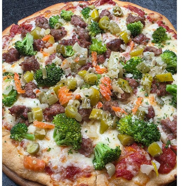 Pizza Diavolo.